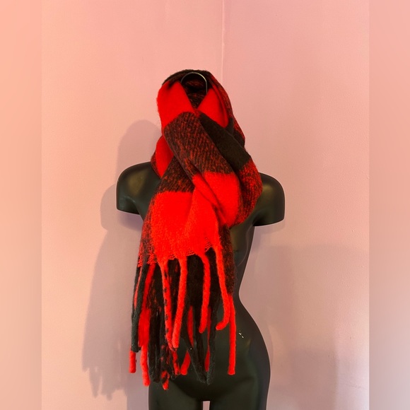 NWT Bulky Steve Madden Scarf - Picture 7 of 9